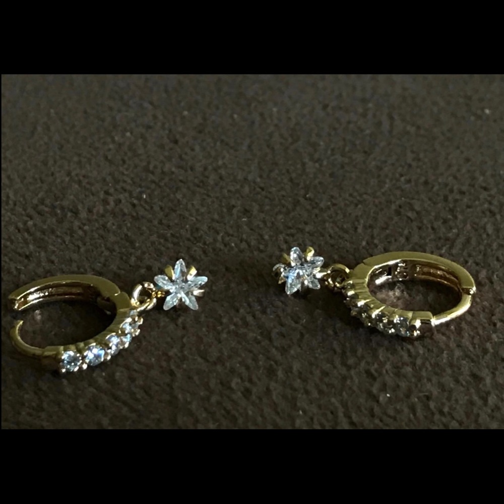 Earrings - Girl's 18k Gold Plated Dangle Earring